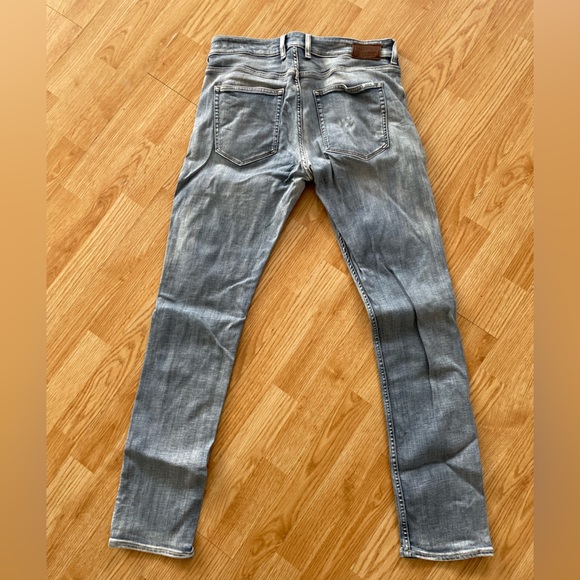 Men’s Slim Tapered Jeans - Picture 4 of 4
